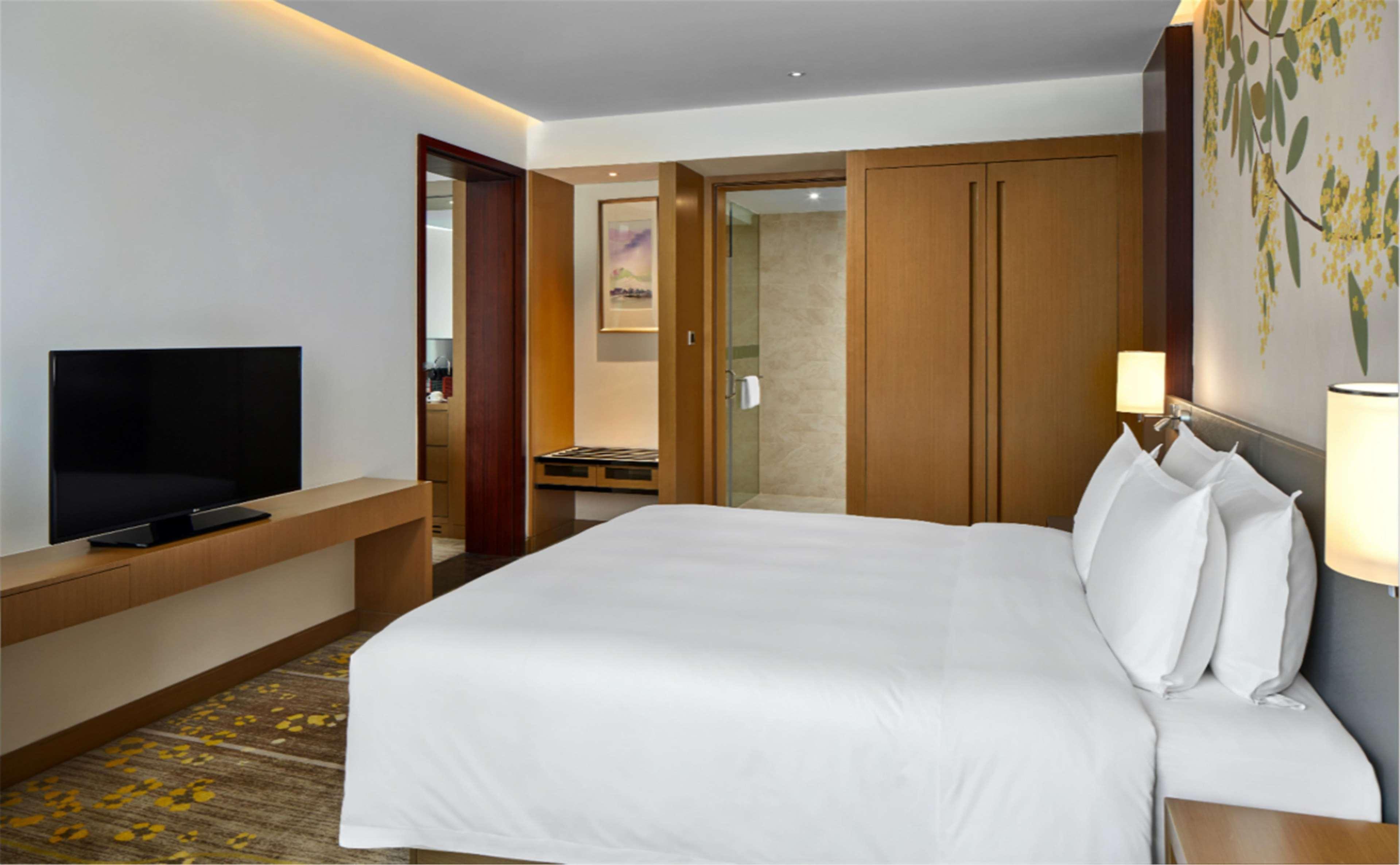 Hilton Garden Inn Foshan Dış mekan fotoğraf