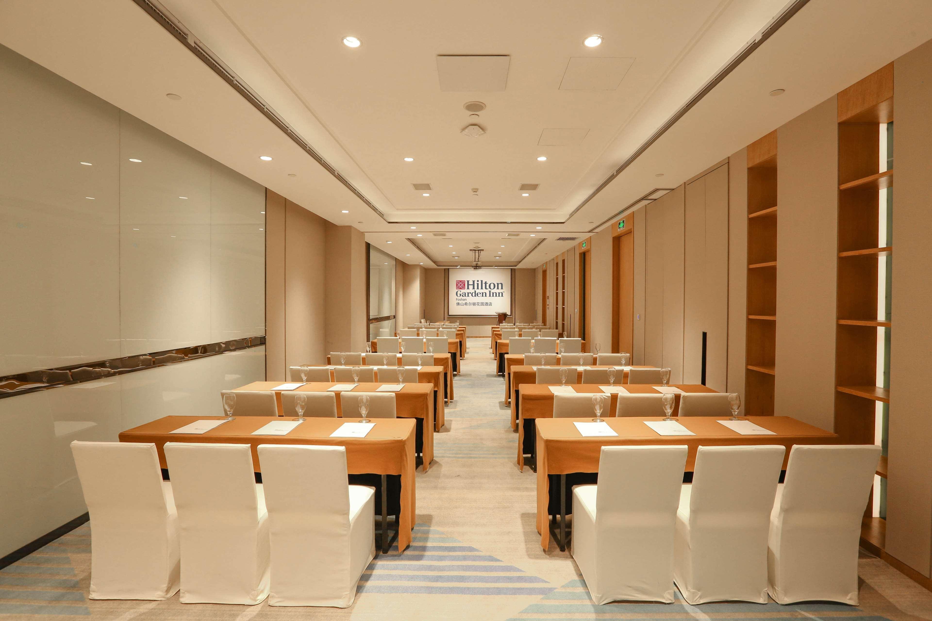 Hilton Garden Inn Foshan Dış mekan fotoğraf