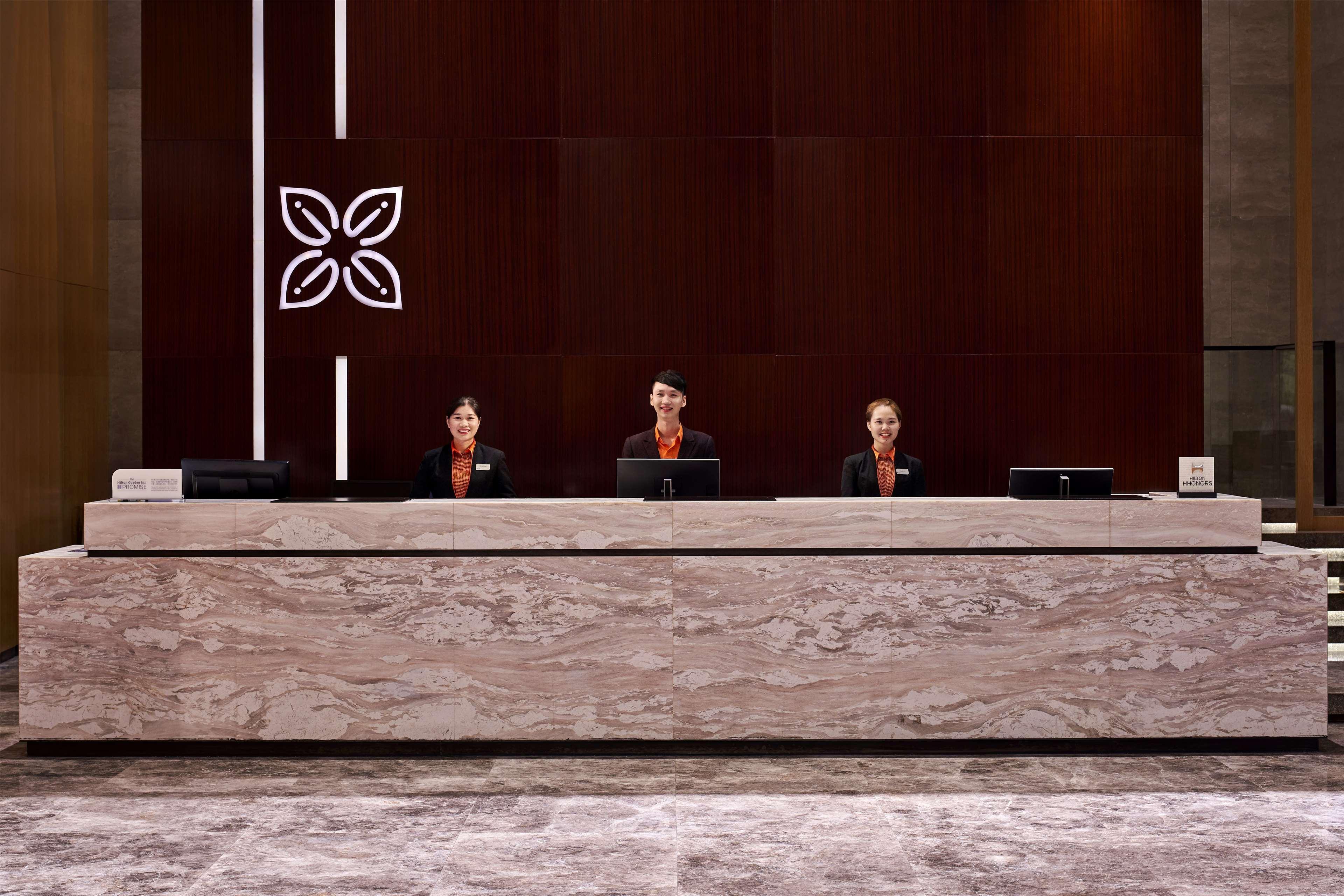 Hilton Garden Inn Foshan Dış mekan fotoğraf